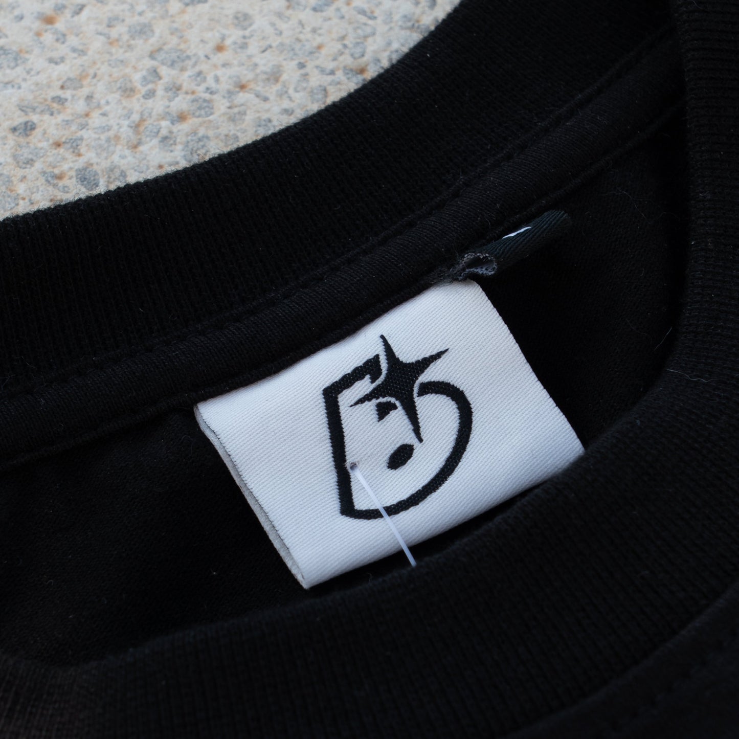 Graphic Summer Tee - Black