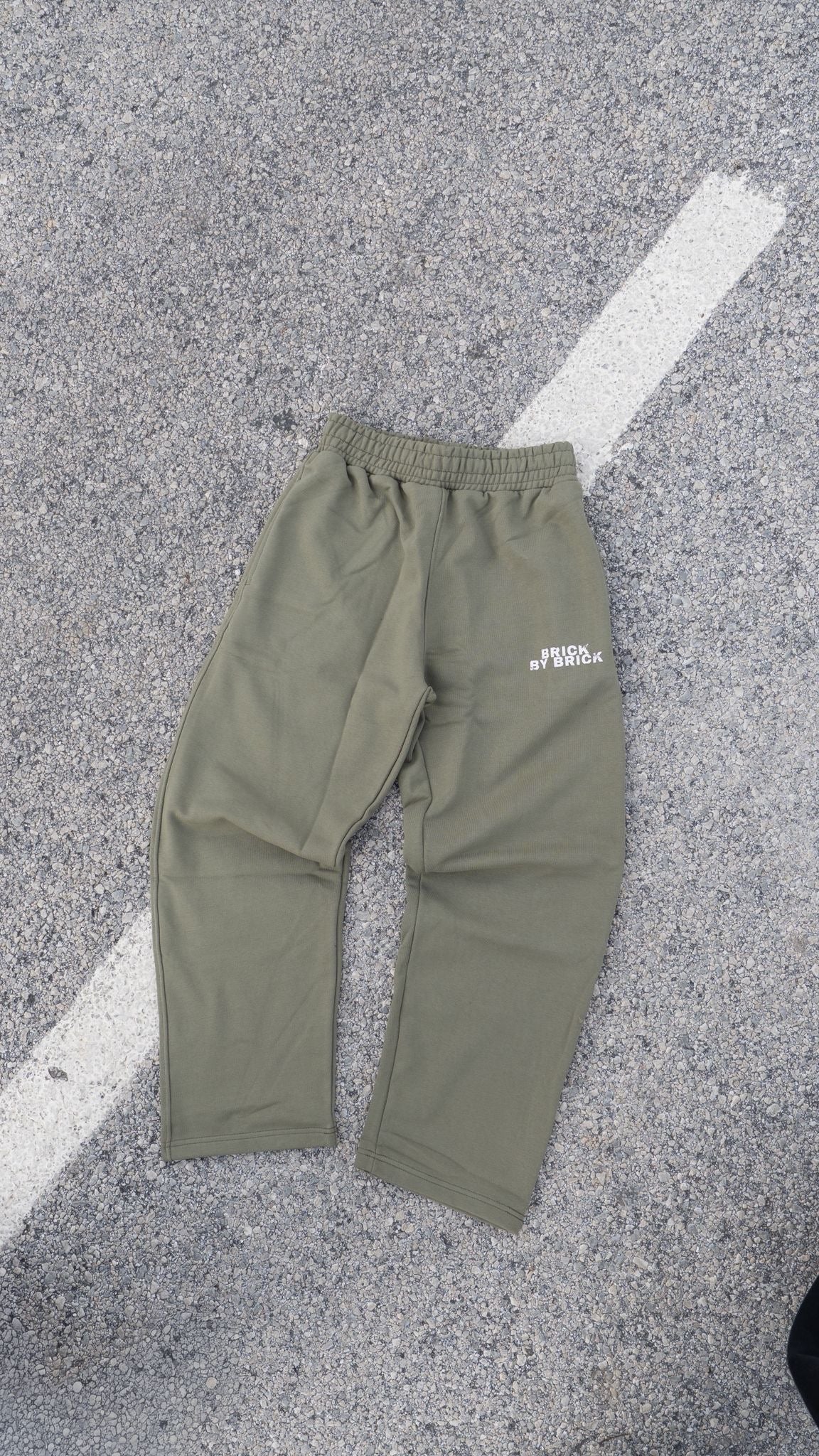 Brick by brick pants (green)